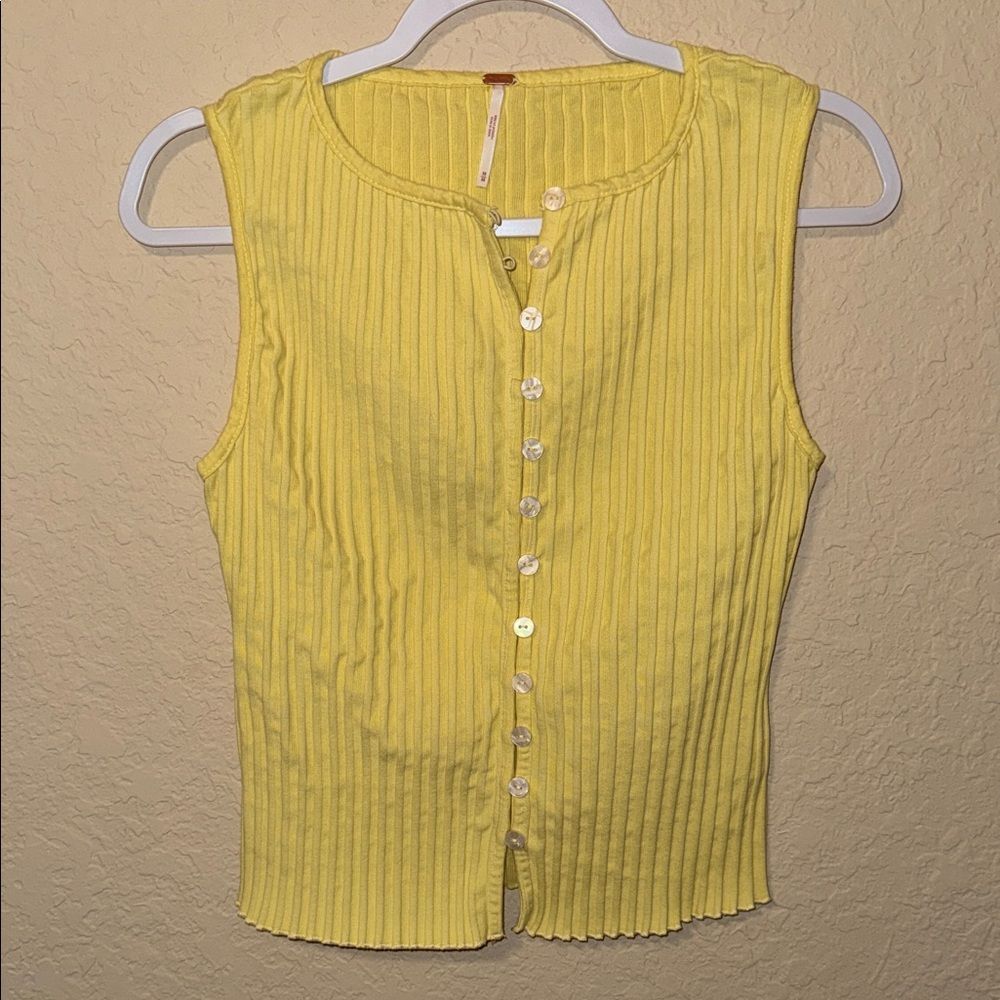 Free People Sleeveless Ribbed Button-Front Top - Yellow size medium